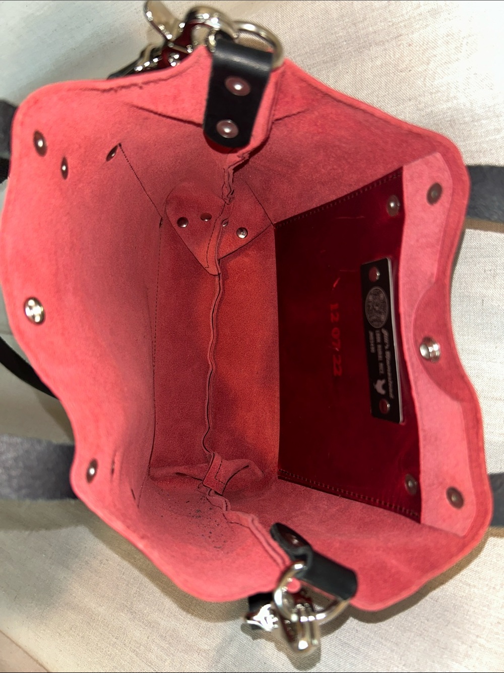 Jill’s Homestead Charger Red shorty tote leather - Picture 6 of 9